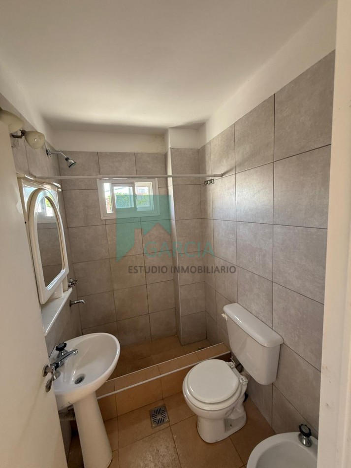 Alquilo Dpto 2 dorm 1er piso con Patio zona Centro!