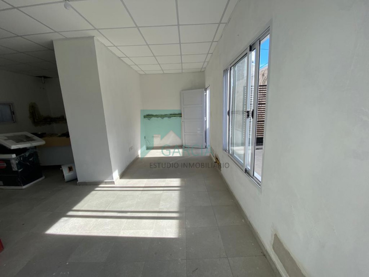 En venta casa en construccion, dos dormitorios, un baño,  zona Parque Gazzano !