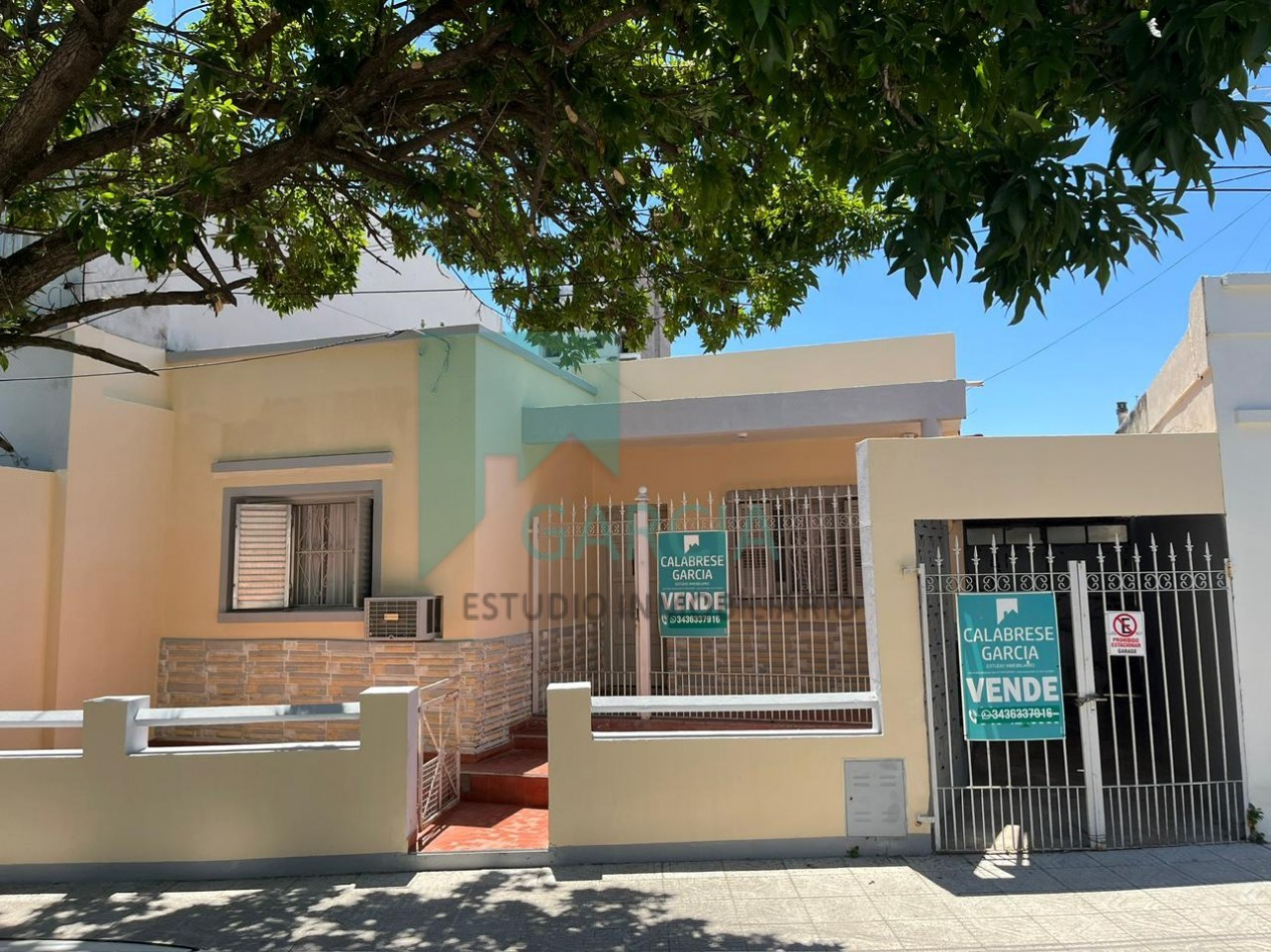 VENDO CASA EN CHACABUCO CASI PERON