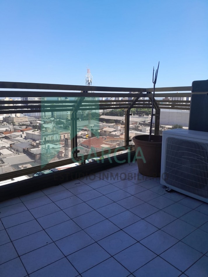 En venta piso tres dormitorios , dos cocheras , zona centrro !