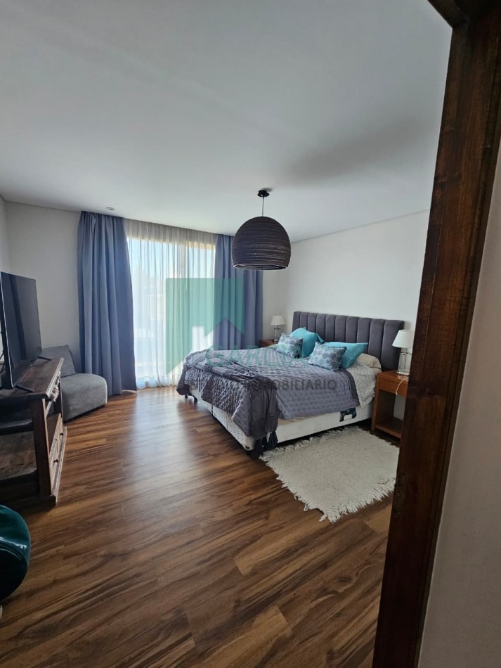 SE VENDE CASA ZONA ACCESO NORTE