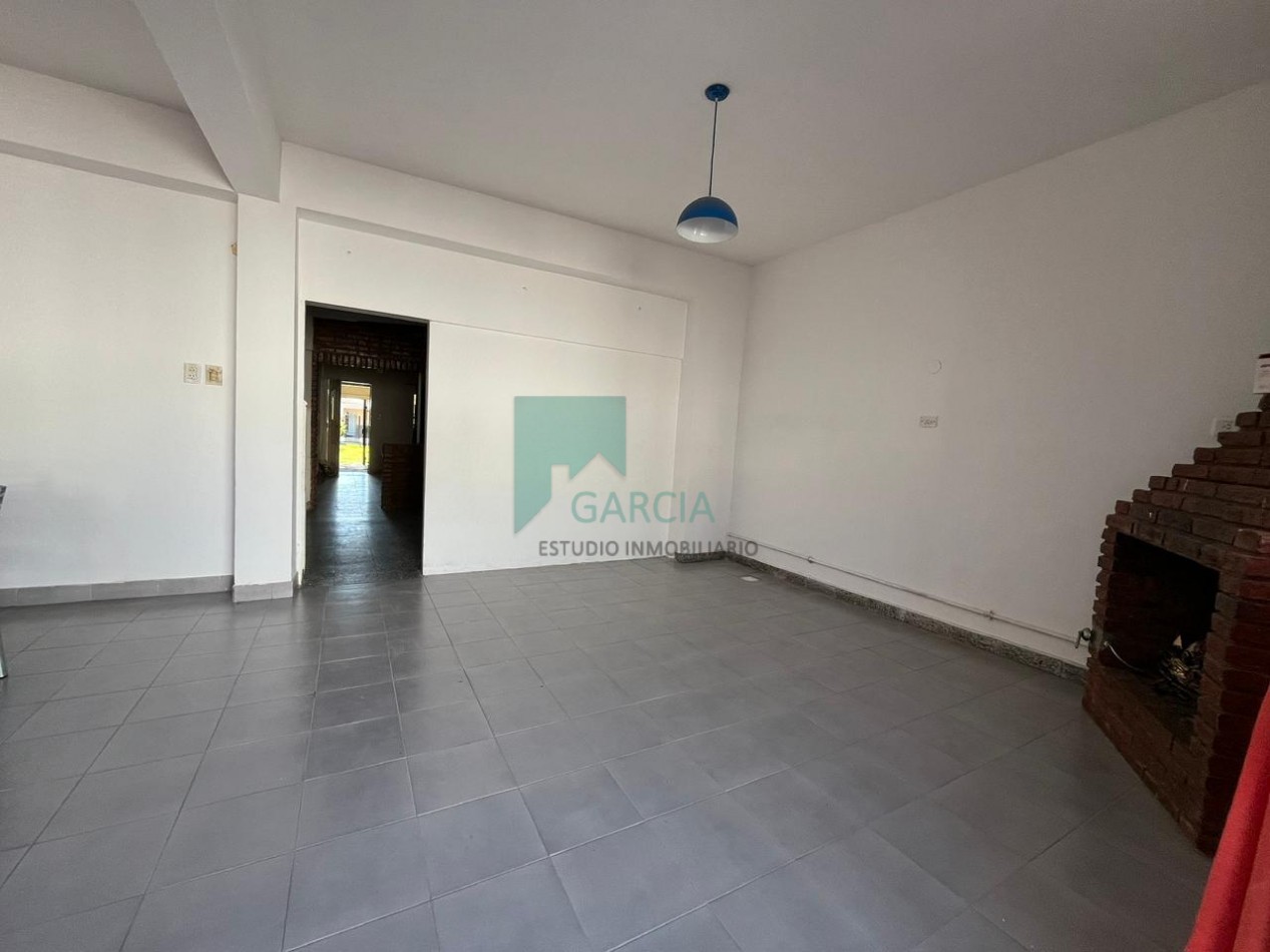 Alquilo casa amoblada sobre Garrigo casi Miguel