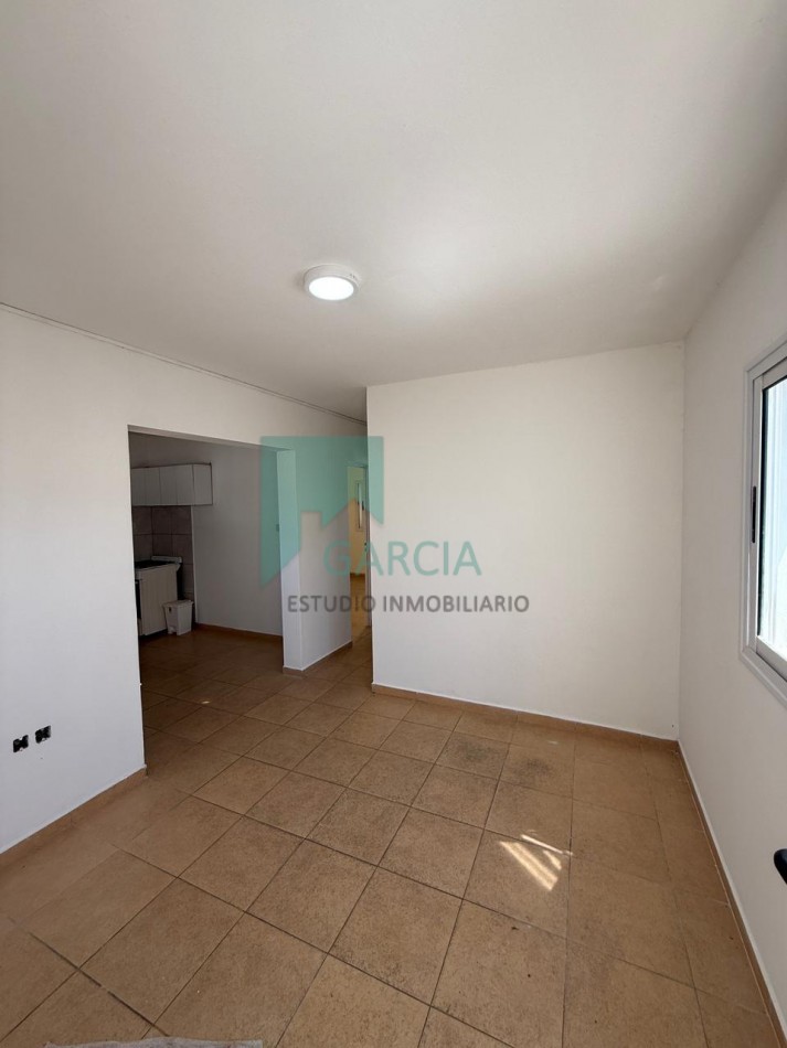 Alquilo Dpto 2 dorm 1er piso con Patio zona Centro!