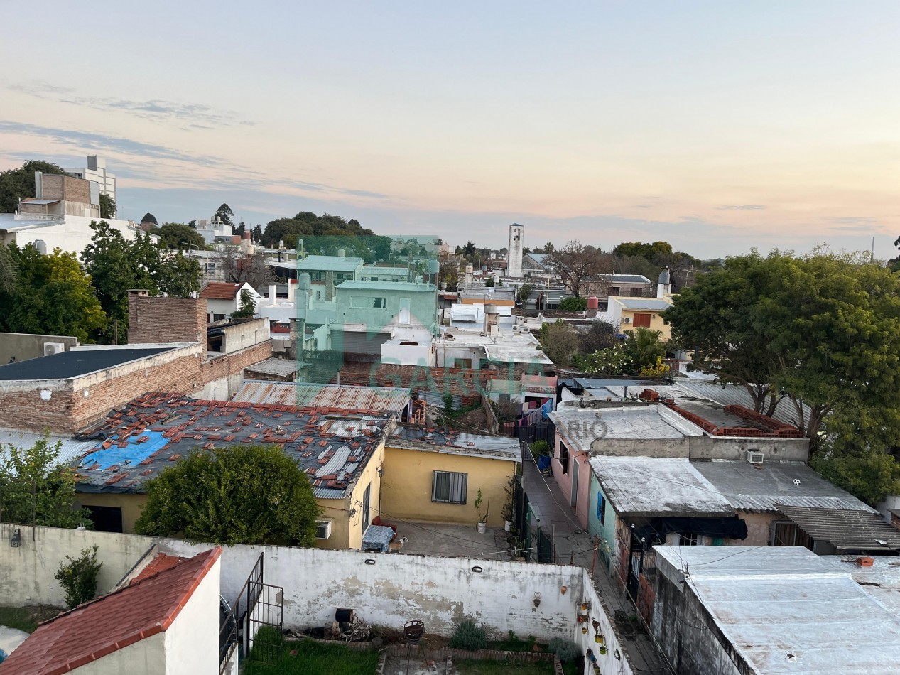 Vendo monoambiente a estrenar con balcon y ascesor zona Laprida y Patagonia.