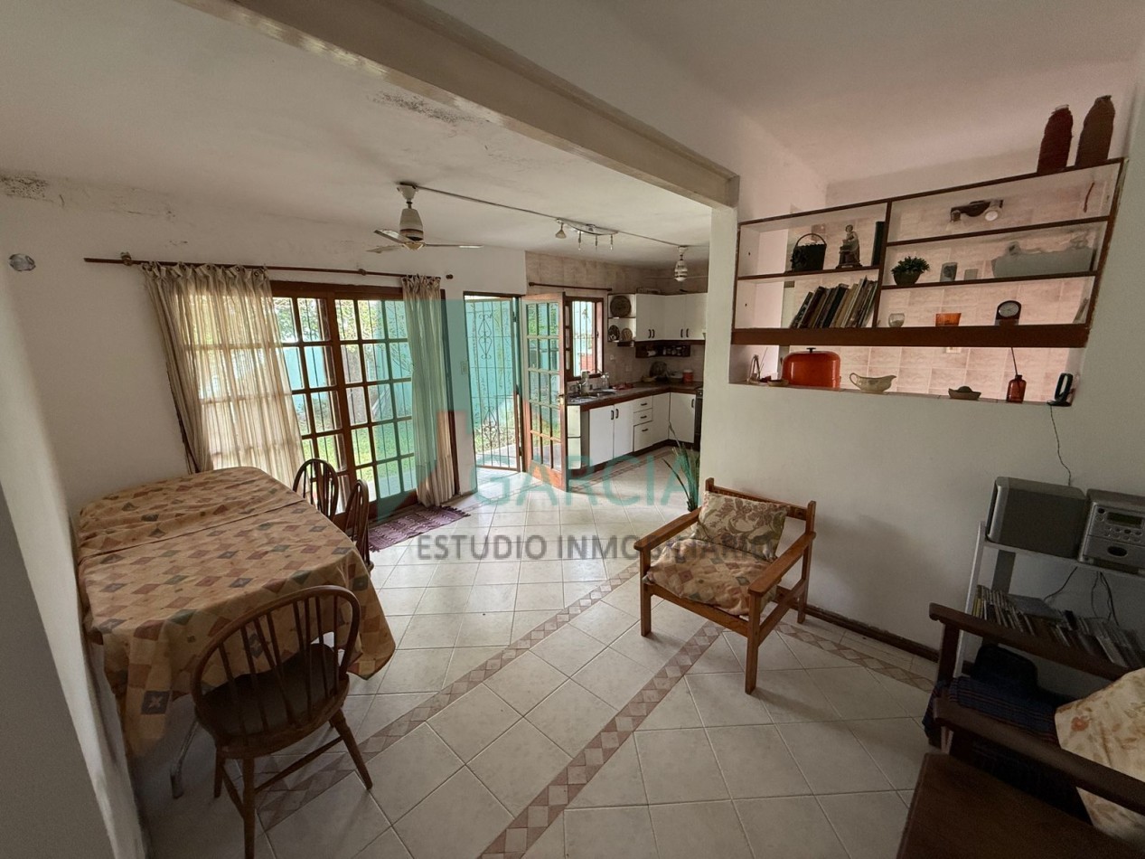 Se vende casa familiar dentro de bulevares