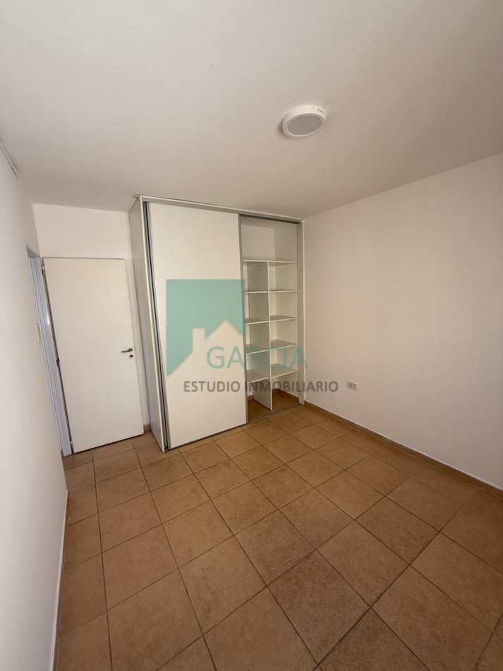 Alquilo Dpto 2 dorm 1er piso con Patio zona Centro!