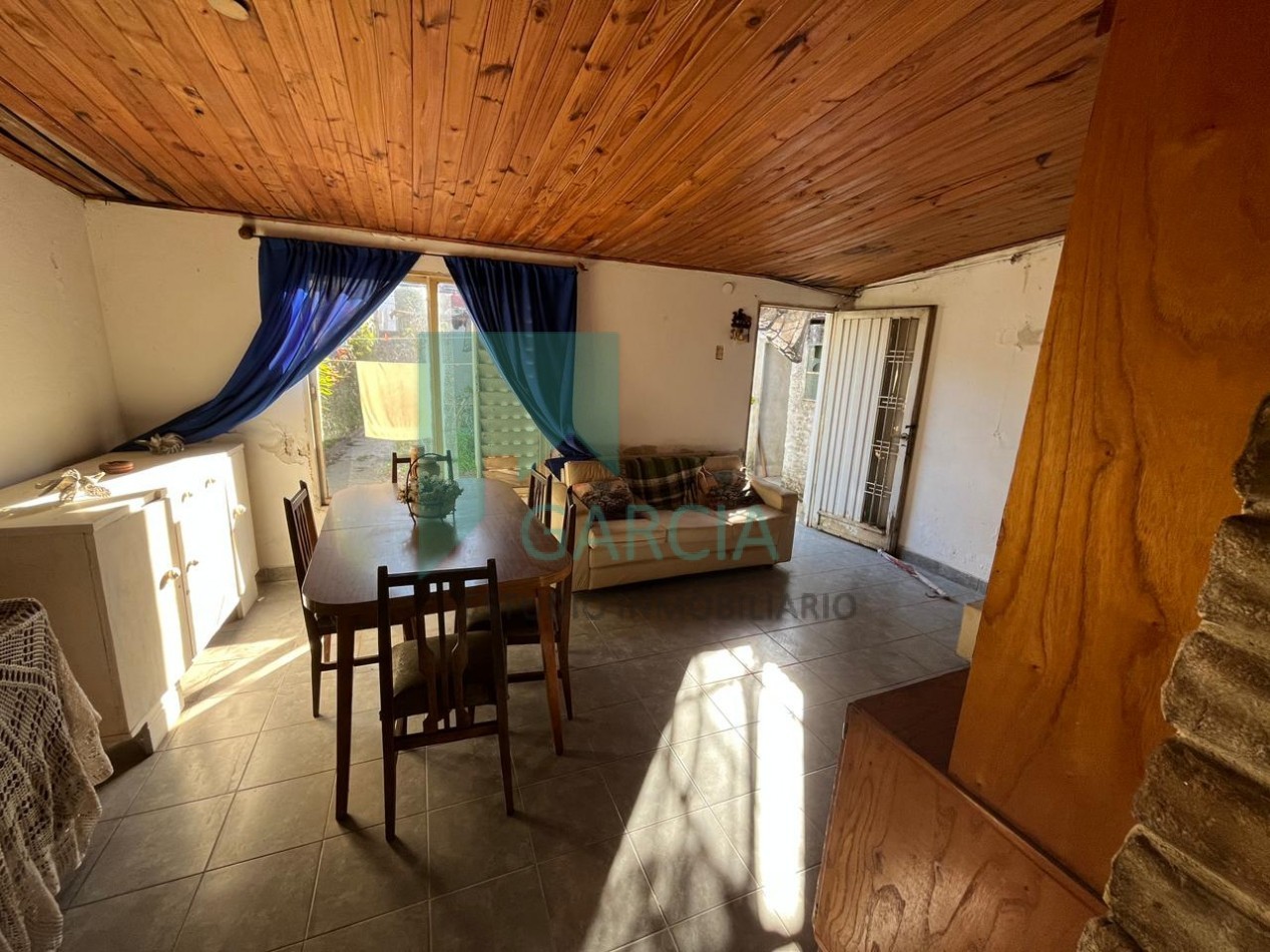 VENDO CASA EN CHACABUCO CASI PERON