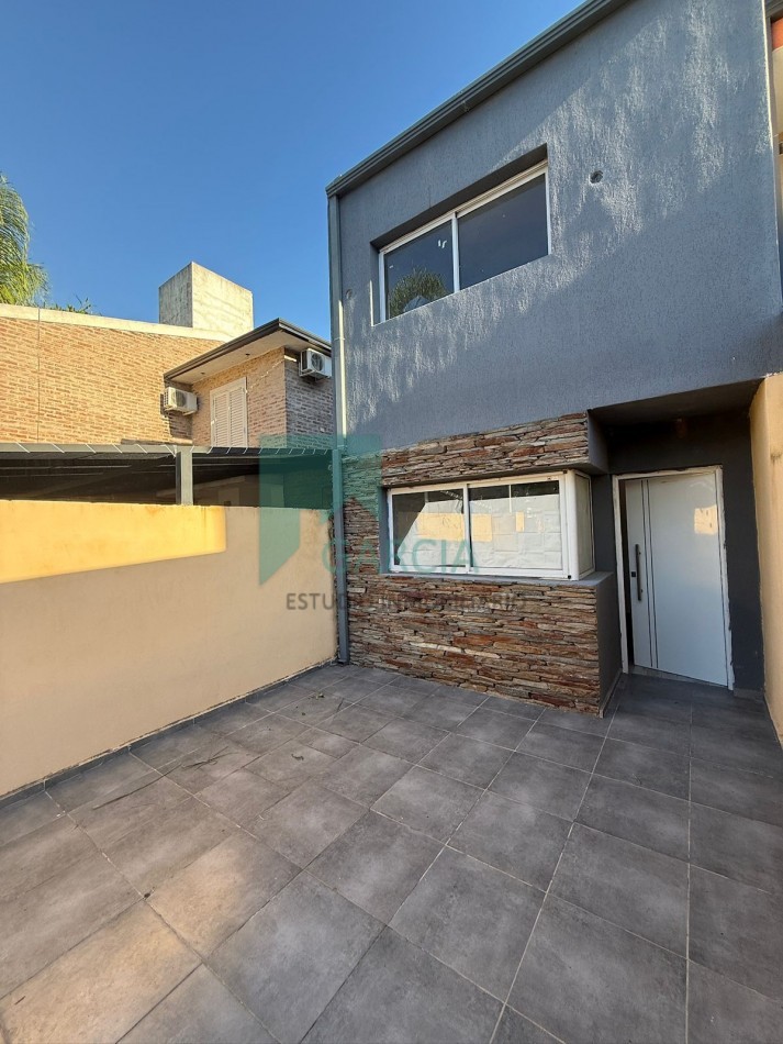 Se vende duplex zona Paracao