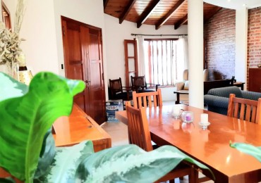 Vendo Casa de 2 plantas lista para entrar a vivir Zona Centro/Parque! 