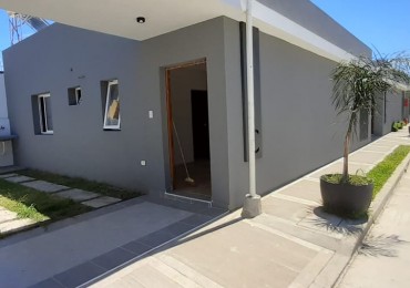 En venta casa dos dormitorios, patio, cochera!