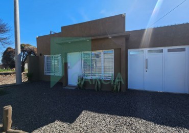 Vendo casa moderna zona Artigas y O Higgins