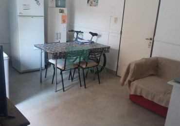 VENDO DPTO 1 DORM POR ESCALERA MONTEVIDEO Y LIBERTAD