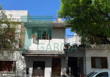 VENDO CASA ZONA CENTRO A UNA CUADRA DE LA PEATONAL SAN MARTIN