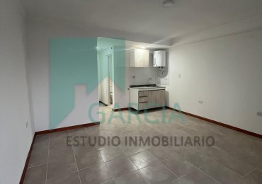 Vendo monoambiente a estrenar con balcon y ascesor zona Laprida y Patagonia.